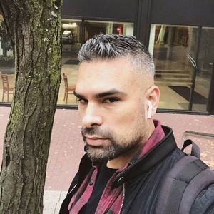 Meet your Posher, Joel